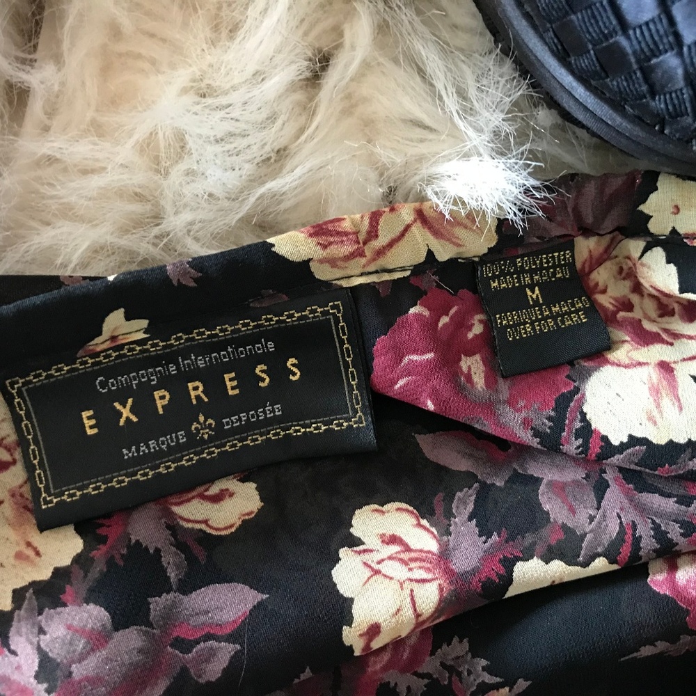 Express Floral Skirt Layered Medium - Picture 5 of 6